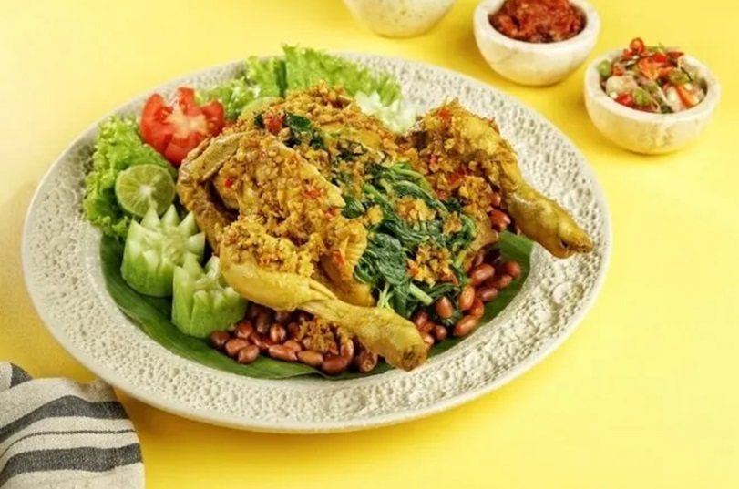 https://skorcard.app/wp-content/uploads/2024/10/makanan-khas-bali.jpg?utm_source=chatgpt.com