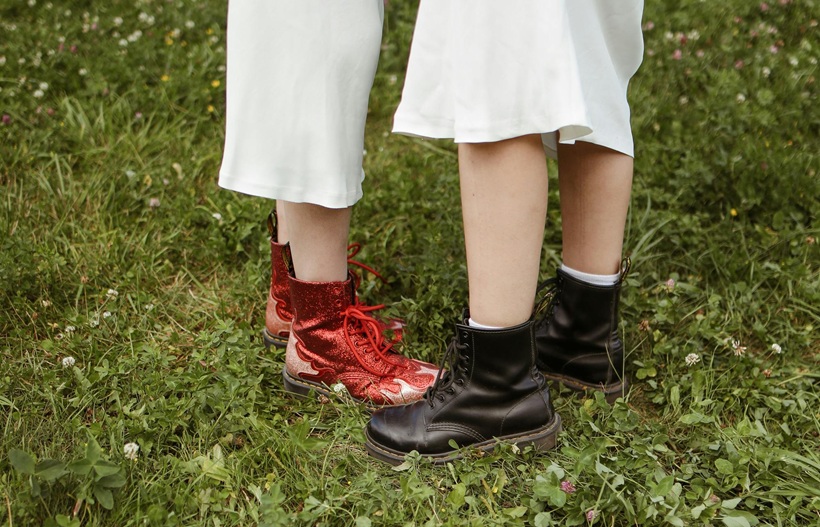10 Rekomendasi Sepatu Boots Wanita Terbaik Buat yang Suka Tampil Beda