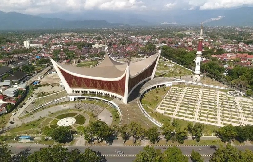 10 Tempat Wisata di Padang yang Wajib Didatangi. Saatnya Jalan-jalan