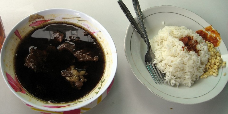 Kuliner Malam Surabaya - Rawon Setan 