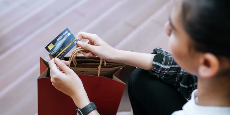 Apa Itu Kartu Kredit? Pahami Fungsi & Cara Kerja Kartu Kredit