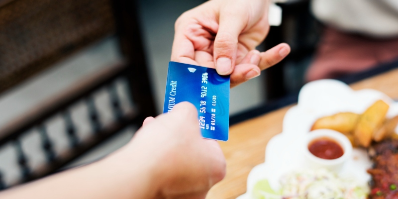 kartu kredit membantu membangun skor kredit 