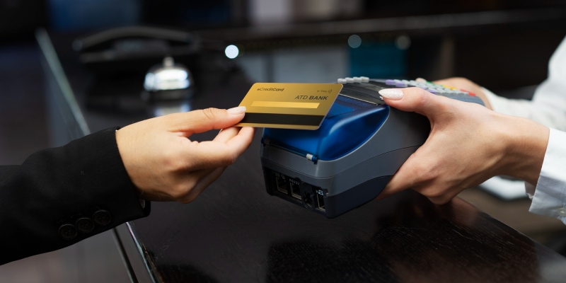 perbandingan cash atau kredit