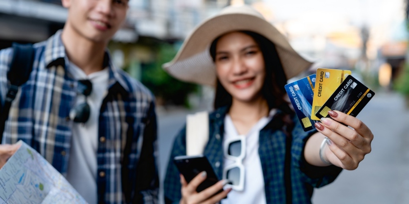Tips Hemat Pakai Kartu Kredit di Luar Negeri: Panduan Finansial untuk Traveler Cerdas
